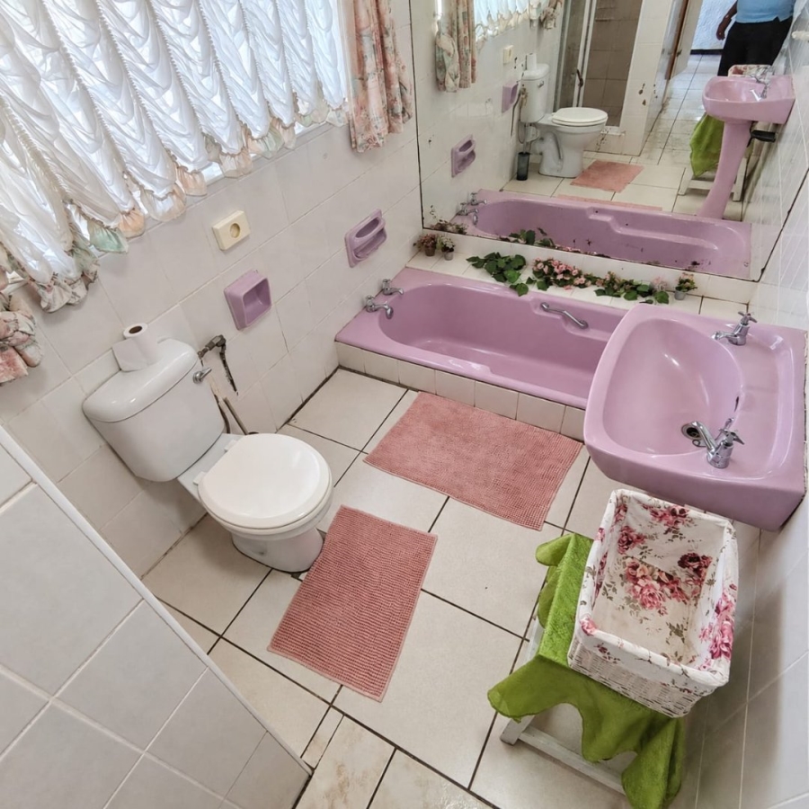 14 Bedroom Property for Sale in Baysville Eastern Cape